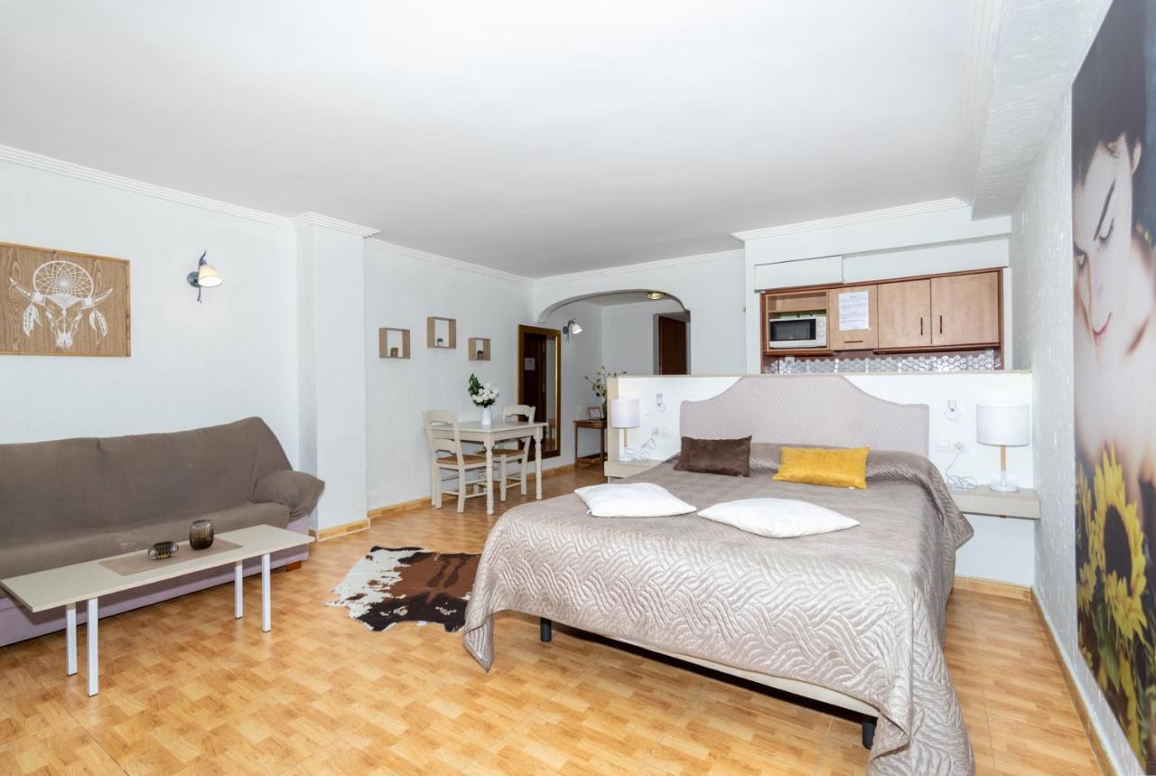 Unique Hotel Apartments Τορεβιέχα Εξωτερικό φωτογραφία