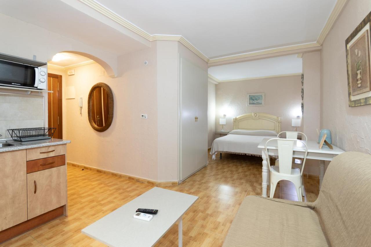 Unique Hotel Apartments Τορεβιέχα Εξωτερικό φωτογραφία