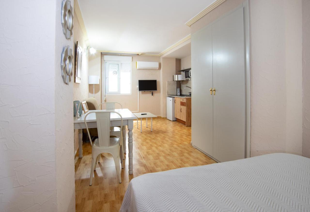 Unique Hotel Apartments Τορεβιέχα Εξωτερικό φωτογραφία