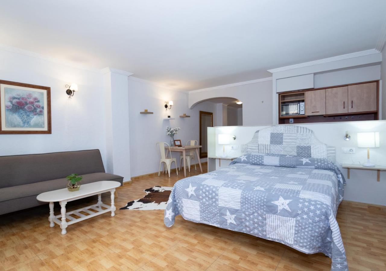 Unique Hotel Apartments Τορεβιέχα Εξωτερικό φωτογραφία